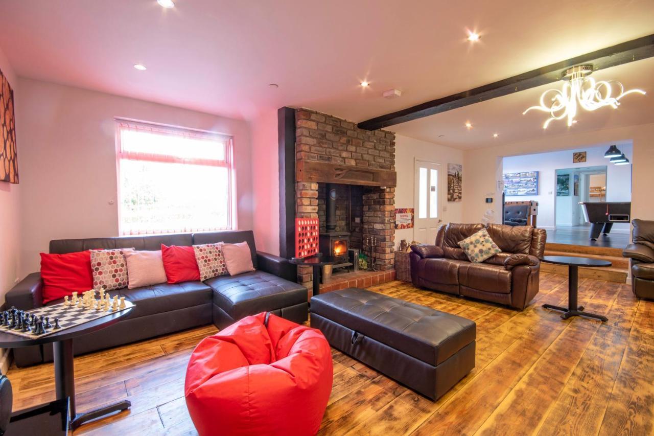 Welsh Row House Apartment Llandegla Exterior foto