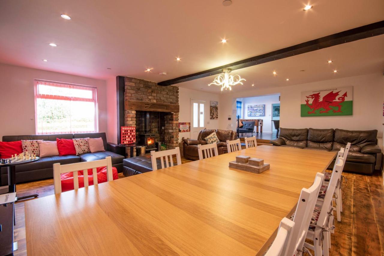 Welsh Row House Apartment Llandegla Exterior foto