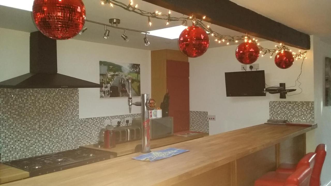 Welsh Row House Apartment Llandegla Exterior foto