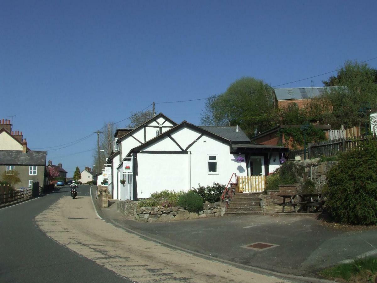 Welsh Row House Apartment Llandegla Exterior foto