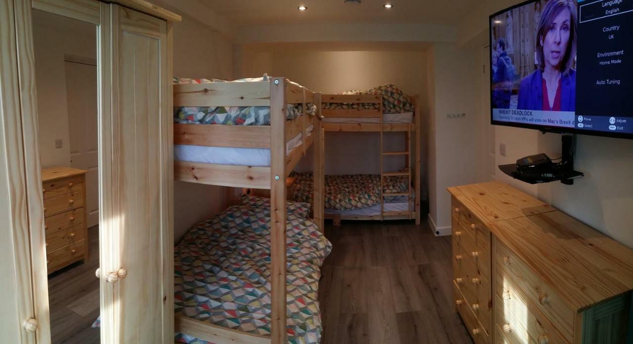 Welsh Row House Apartment Llandegla Exterior foto